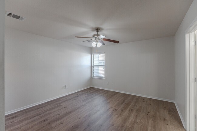 Foto del edificio - 13527 Vista De Oro St