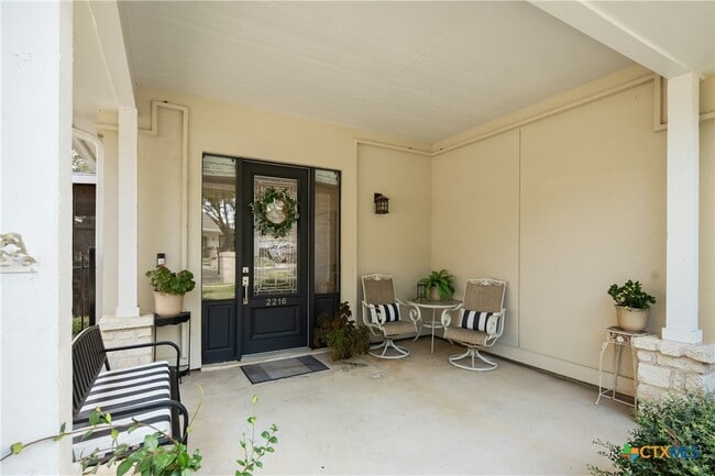 Building Photo - 2216 Garden Ct