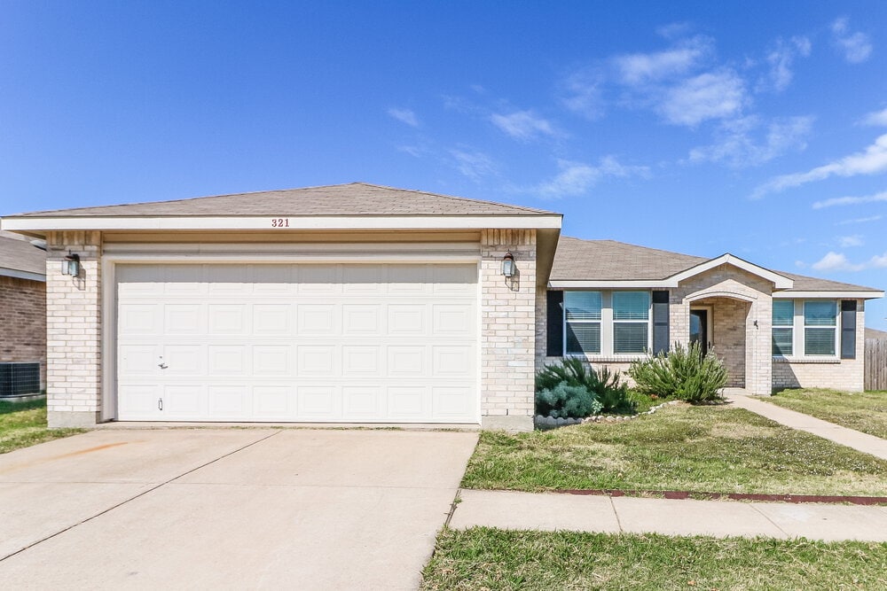 Foto principal - 321 Daisy Ln