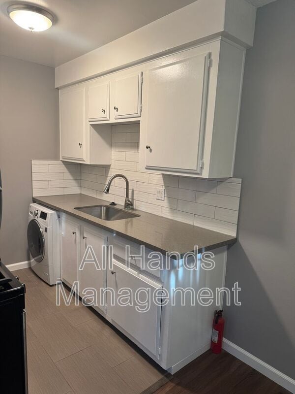 Building Photo - 3121 E Mariquita St