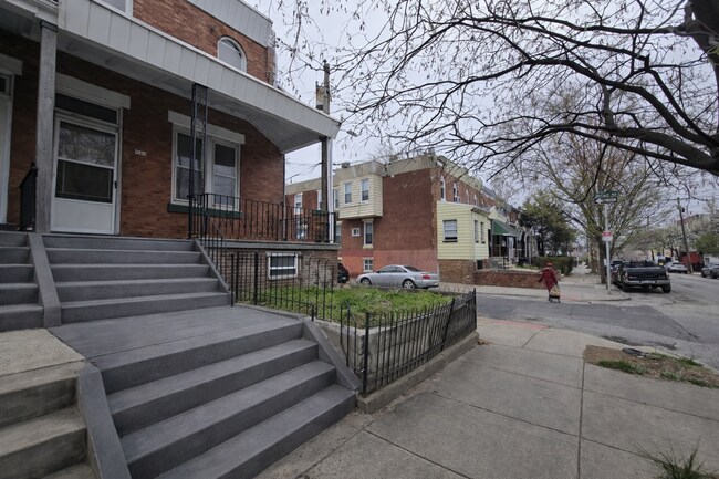 Foto del edificio - 1231 N 54th St