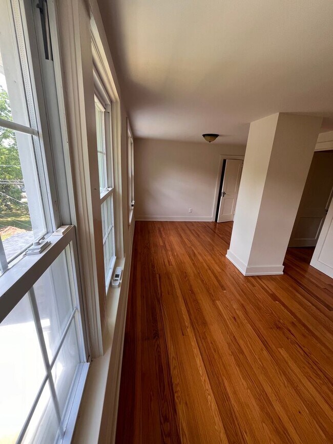 Foto del edificio - 4 Bedroom || 1.5 Bathroom Home in Altavista