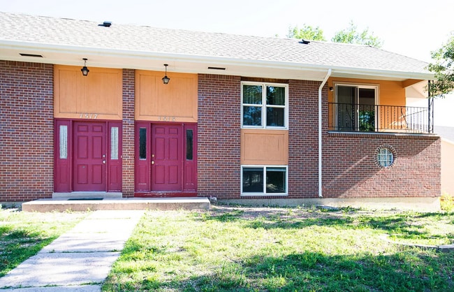 Building Photo - 1517 Mount View Ln