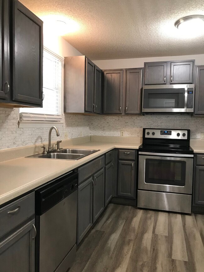 Update Kitchen with new appliances - 3318 Lakeside Pl