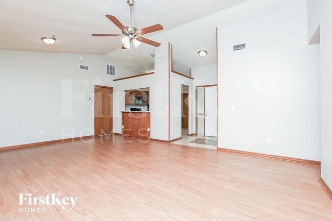 Foto del edificio - 104 Hazel Blvd