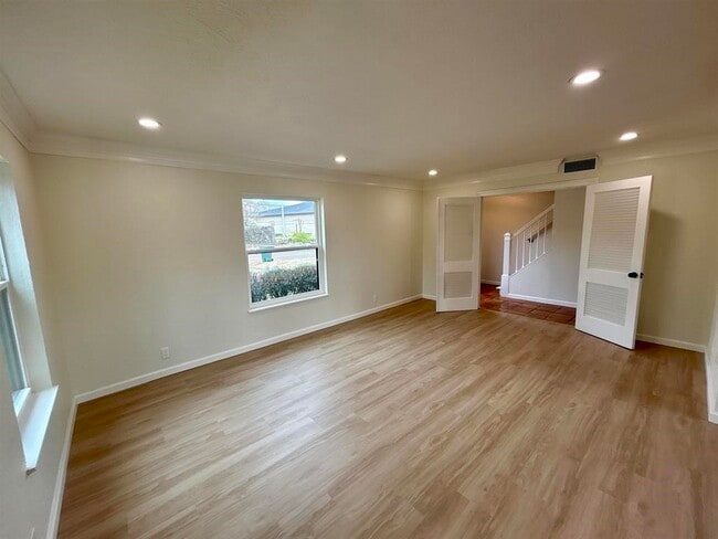 Foto del edificio - 6275 Westgate Dr