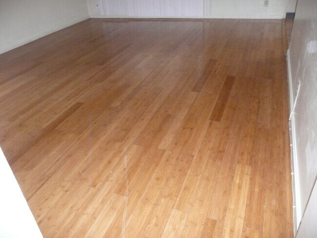 Building Photo - 840 Reinert Rd
