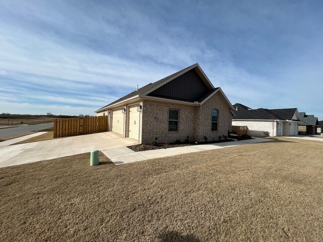 Foto del edificio - Beautiful Modern Home in Pea Ridge!