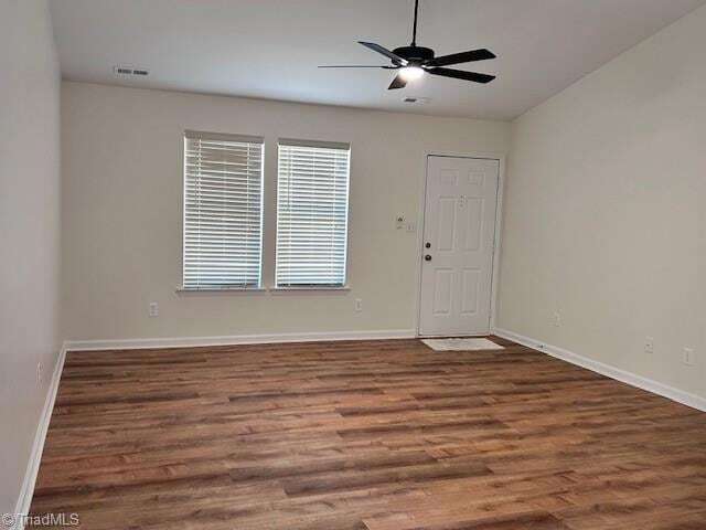 Foto del edificio - 107 W McIver St