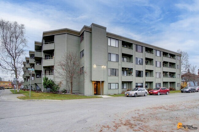 Foto del edificio - 2201 Romig Pl