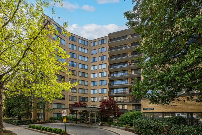 Foto del edificio - 4740 Connecticut Ave NW
