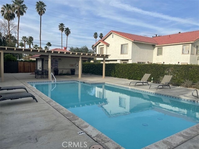 Foto del edificio - 74606 Driftwood Dr