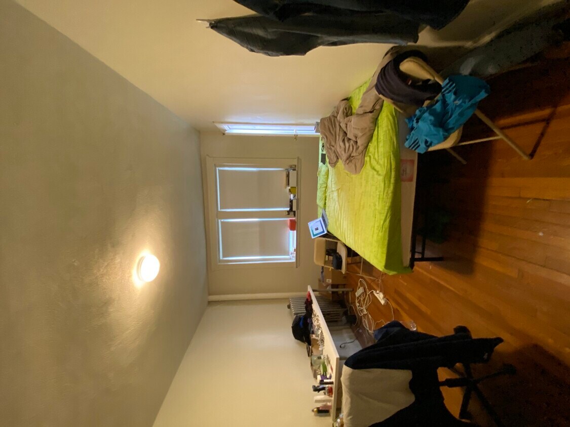 Primary Photo - 16 Washington St