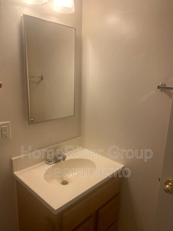 Foto del edificio - 1108 Evelyn Ln