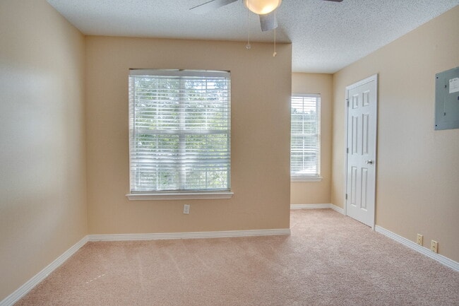 Foto del edificio - Santa Rosa 3/2.5 Townhome – Minutes from N...