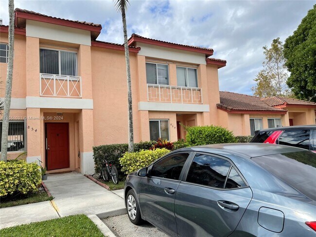 Foto del edificio - 854 NW 208th Dr