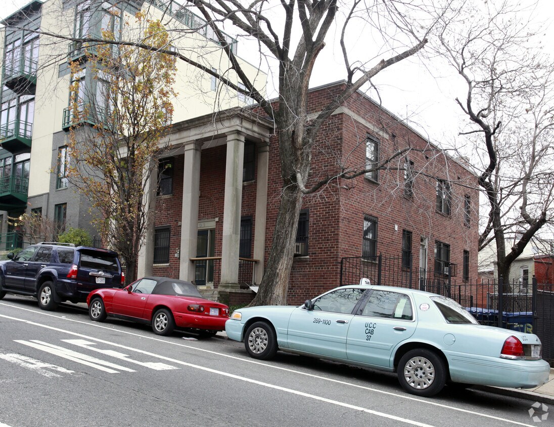Building Photo - 2301 15th St NW