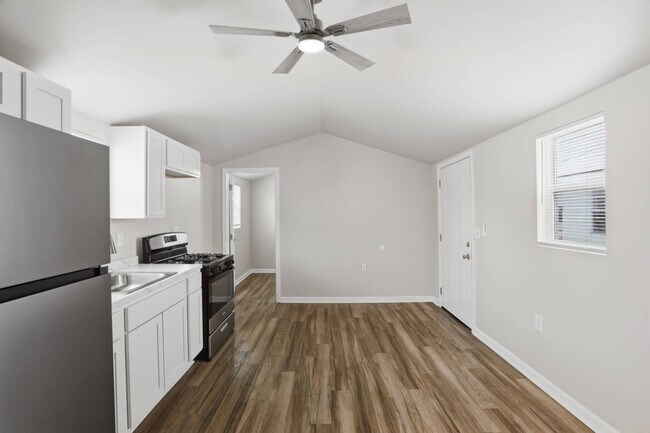 Foto del edificio - 22600 Middlebelt Rd