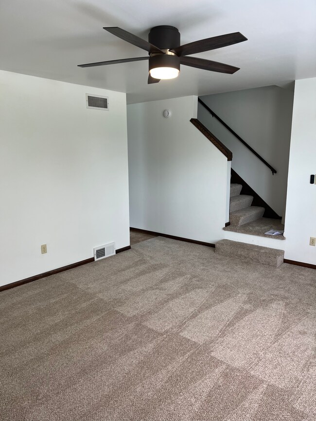 Foto del edificio - 9126 Broadway Dr