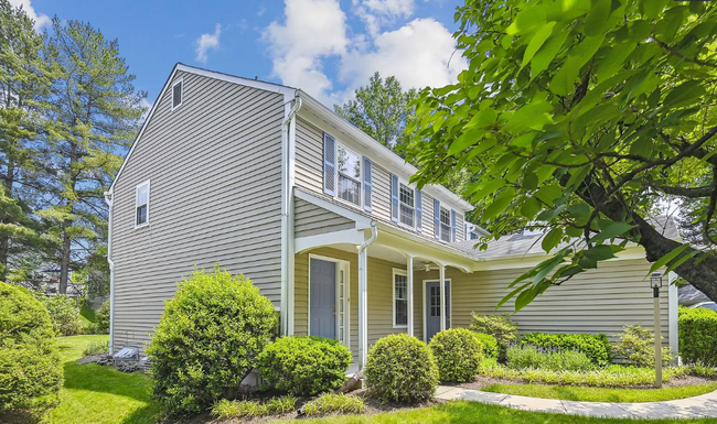 Building Photo - 10959 Hickory Ridge Rd