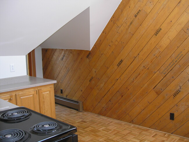 Building Photo - 212 E William St