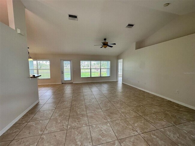 Building Photo - 1401 Vermouth Ln