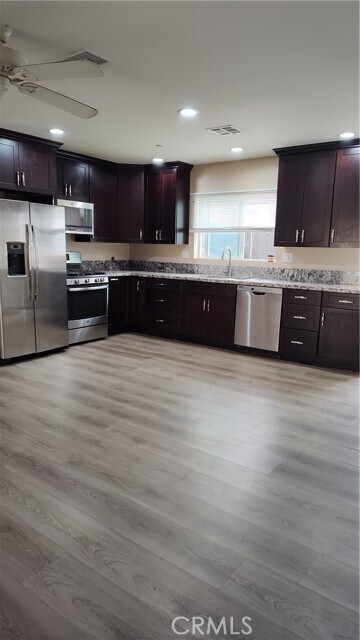 Building Photo - 13740 Bentongrove Dr