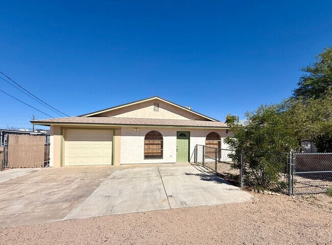 Foto del edificio - Cute 3 Bedroom 2 Bathroom House in Hualapa...