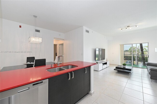 Foto del edificio - 7290 NW 114th Ave
