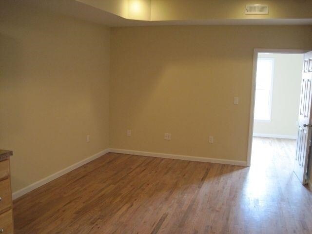 Building Photo - 711 Bloomfield St
