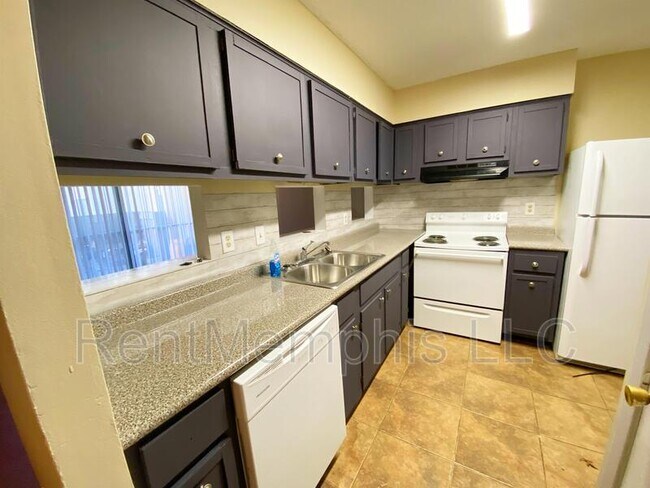 Foto del edificio - 2796 Clarke Rd