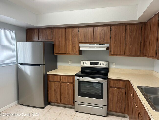 Foto del edificio - 6850 US-1