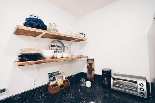 Foto del edificio - 2633 Crystal Springs Rd