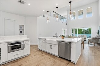 Building Photo - 115 Cambria Ln