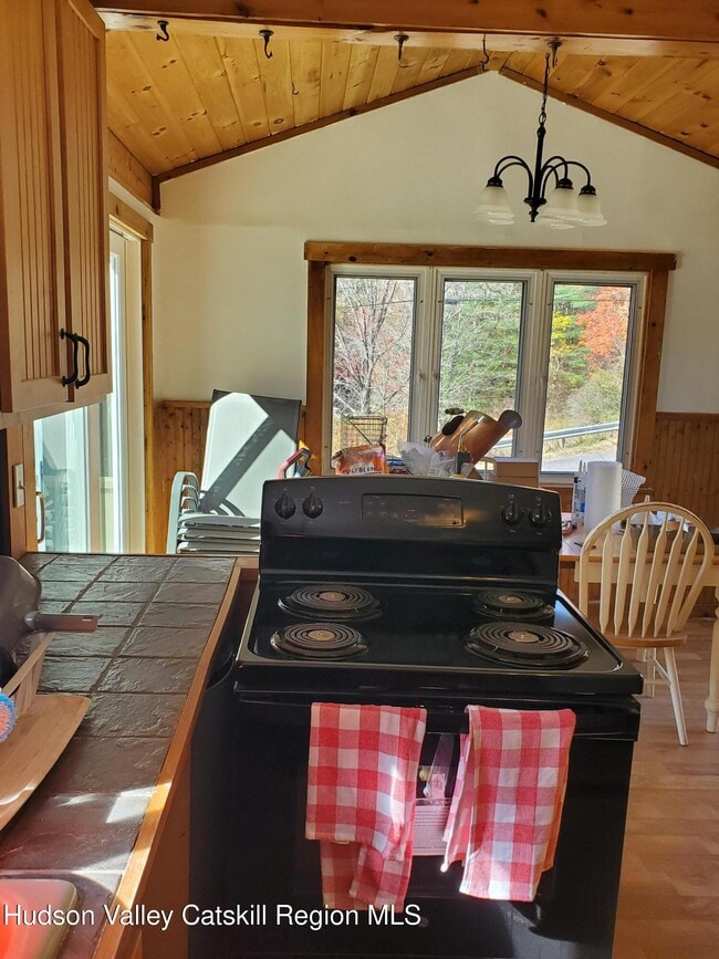 Foto del edificio - 2 Lakeview Terrace