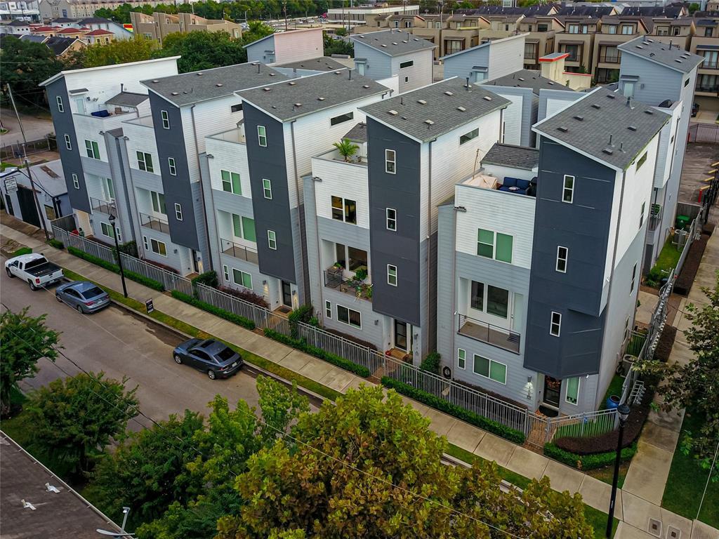 Foto principal - 2403 Jackson St