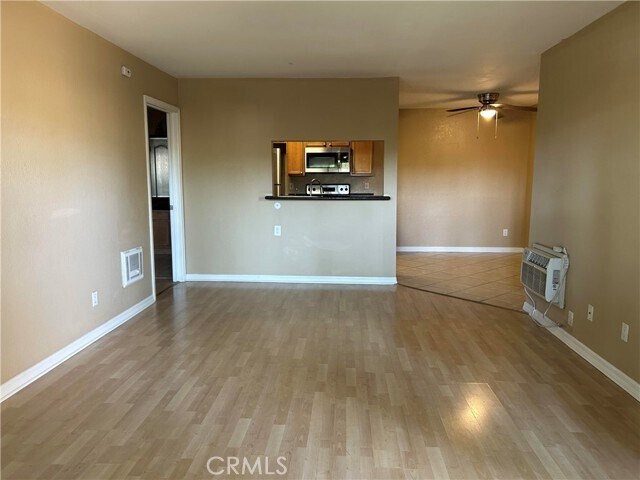 Foto del edificio - 1345 Cabrillo Park Dr