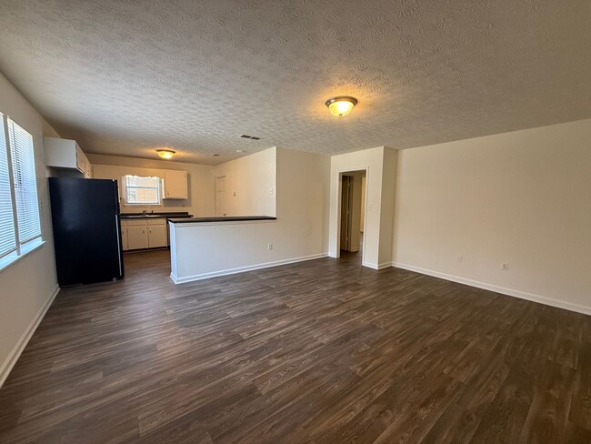 Photo - 162/164 Michele Dr Apartment