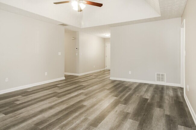 Foto del edificio - 229 Clearwater Dr