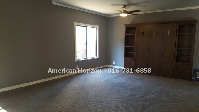 Building Photo - 1635 Woodhill Dr