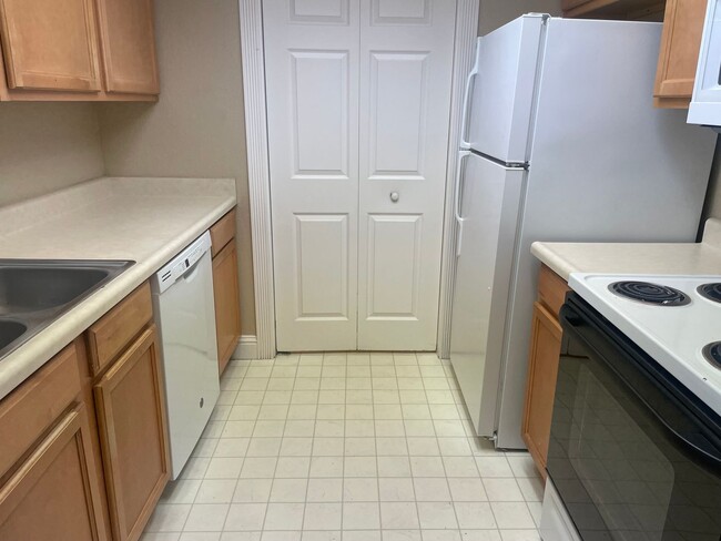 Foto del edificio - 2 Bedroom and 1 Bathroom South Reno Condo