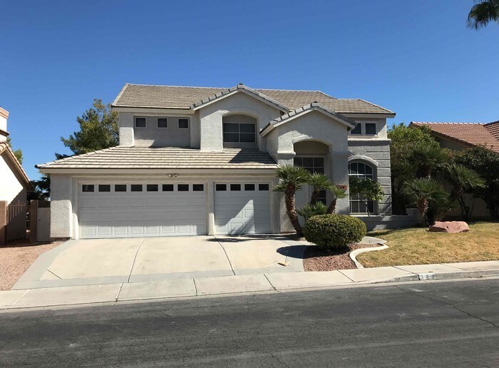 Foto principal - 322 Wind River Dr