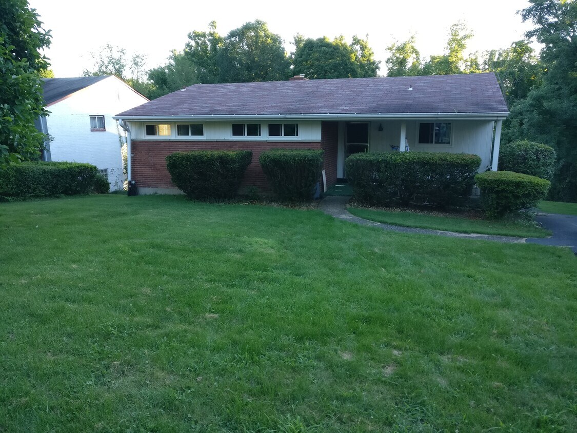 1280 Arrowood Dr, Pittsburgh, PA 15243 House Rental in Pittsburgh, PA