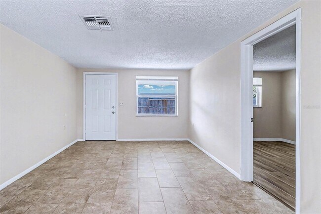 Foto del edificio - 5441 Oceanic Rd