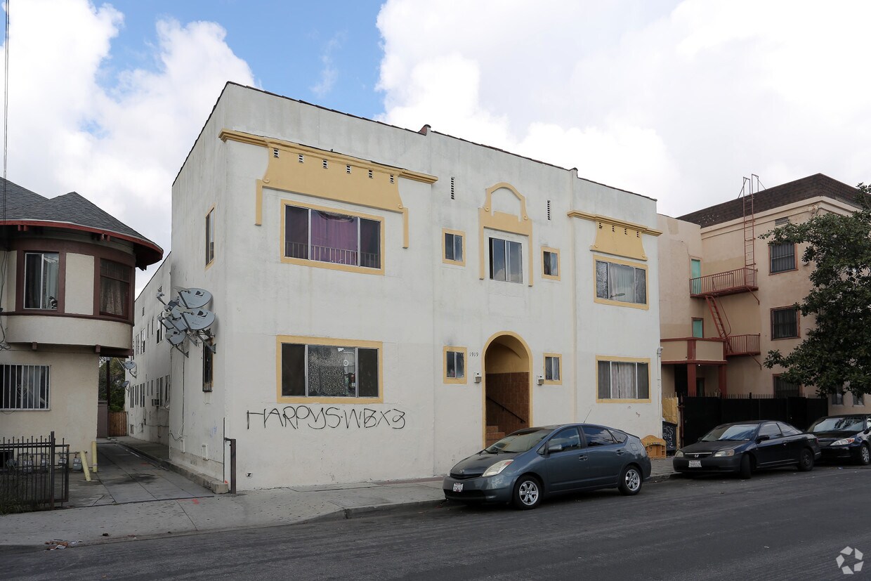 Building Photo - 1919 Bonsello Ave