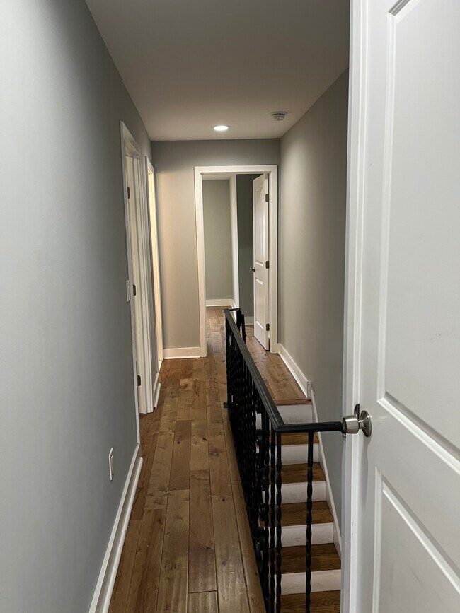 Pasillo - Armario - 1524 S Hicks St