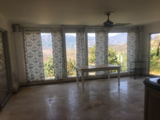 Building Photo - 2308 Canyon View Rd