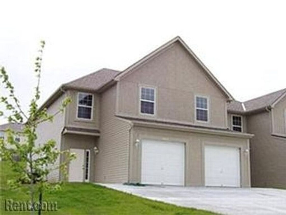 Primary Photo - Completely Renovated 3 Bedroom 2 Bath Duplex