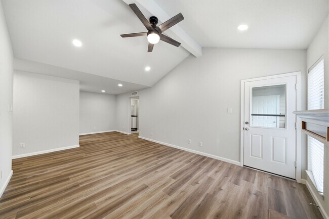 Foto del edificio - 10211 Sugar Branch Dr