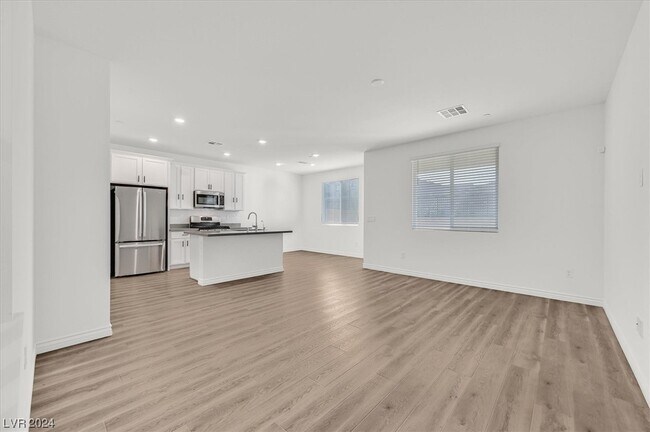 Foto del edificio - 8847 Roadrunner Ravine St